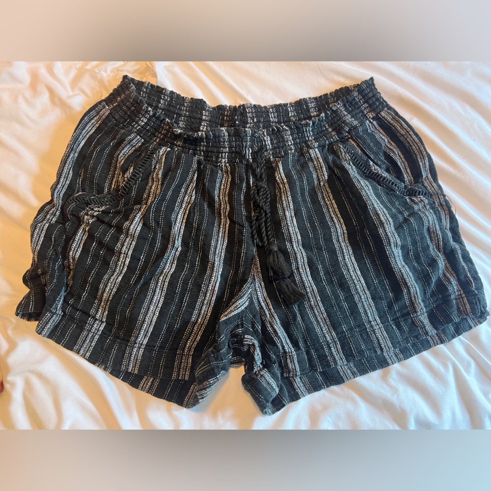Briggs New York Black and White Textured Shorts